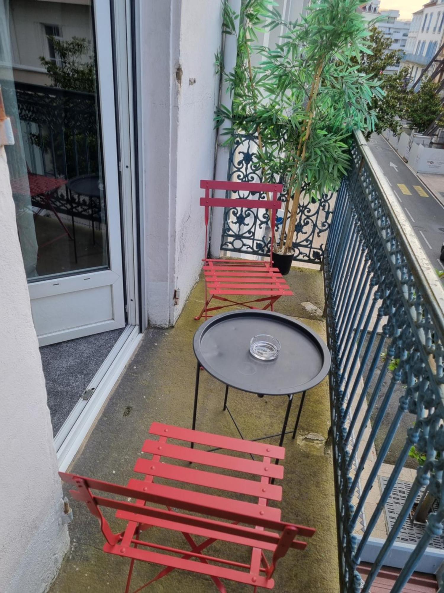 Hotel & Restaurant Le Patio فيشي المظهر الخارجي الصورة