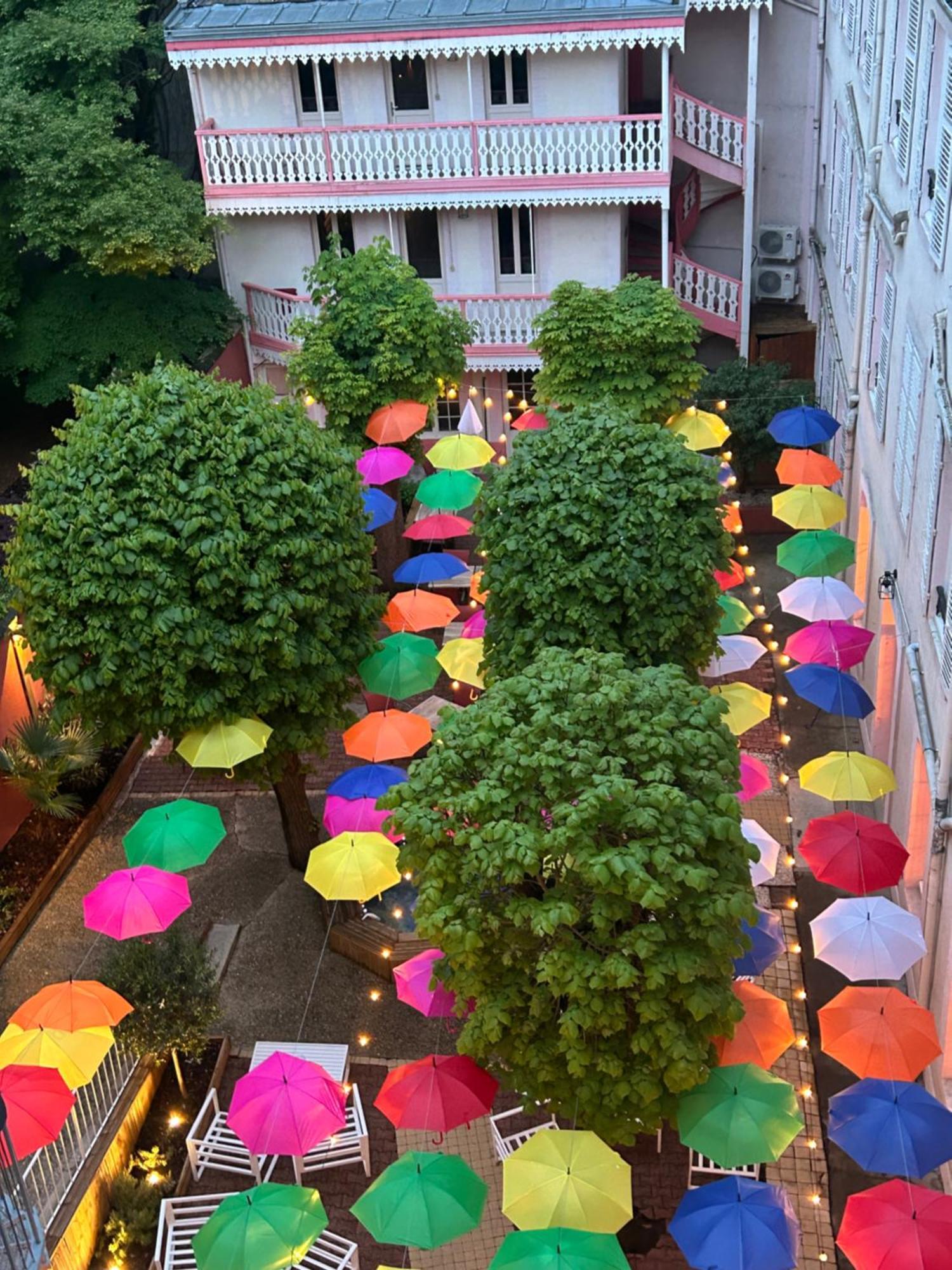 Hotel & Restaurant Le Patio فيشي المظهر الخارجي الصورة